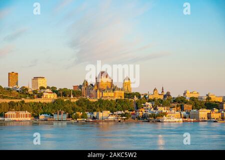 Le Canada, la province du Québec, vue de la ville de Québec avec le Château Frontenac et le fleuve Saint-Laurent de Levis Banque D'Images