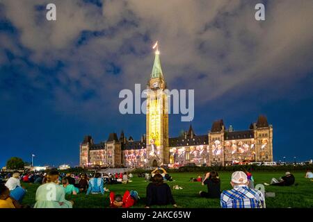 Le Canada, la province de l'Ontario Ottawa, son et lumière sur le Parlement Banque D'Images