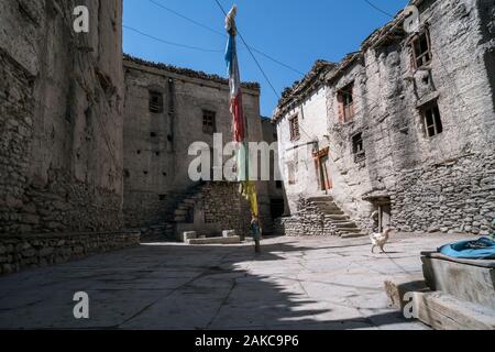 Kagbeni village, un pont entre Mustang inférieur et supérieur dans la vallée de Kali Gandaki river. Le Népal. Banque D'Images