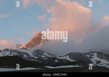 France, Hautes Alpes, MOLINES EN QUEYRAS, Hautes-Alpes, Pain de Sucre peak Banque D'Images