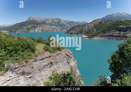 France, Hautes Alpes, Embrun, lac de Serre-Ponçon Banque D'Images