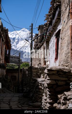 Kagbeni village, un pont entre Mustang inférieur et supérieur dans la vallée de Kali Gandaki river. Le Népal. Banque D'Images