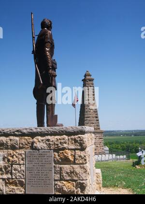 Statue d'Abraham Lincoin au monument de la guerre de Blackhawk à Kent, Illinois, États-Unis. Commémoration d'une bataille entre une milice de l'Illinois et des Américains d'origine. Banque D'Images