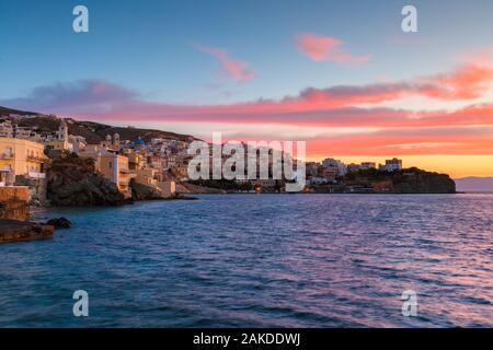 Quartier Vaporia d'Ermoupoli ville sur l'île de Syros. Banque D'Images