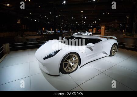 Bruxelles. 8 janvier, 2020. Photo prise le 8 janvier 2020 montre un Genty Akylone voiture au salon des voitures de rêve du 98e Salon de l'Automobile de Bruxelles à Bruxelles, Belgique. Le 98e Salon de l'Automobile de Bruxelles est ouvert au public du 10 au 19 janvier. Environ 40 voitures de luxe s'affichent au salon des voitures de rêve pendant le salon de l'automobile. Credit : Zhang Cheng/Xinhua/Alamy Live News Banque D'Images