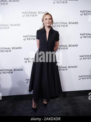 New York, États-Unis. 05Th Jan, 2020. Uma Thurman arrive sur le tapis rouge à la National Board of Review 2020 Gala le mercredi, Janvier 08, 2020 à New York City Photo de John Angelillo/UPI UPI : Crédit/Alamy Live News Banque D'Images