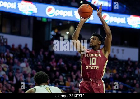 Winston-Salem, NC, USA. 8 janvier, 2020. Florida State Seminoles avant Malik Osborne (10) dans la seconde moitié du CAC se rencontreront à LJVM Coliseum de Winston-Salem, NC. (Scott Kinser/Cal Sport Media). Credit : csm/Alamy Live News Banque D'Images