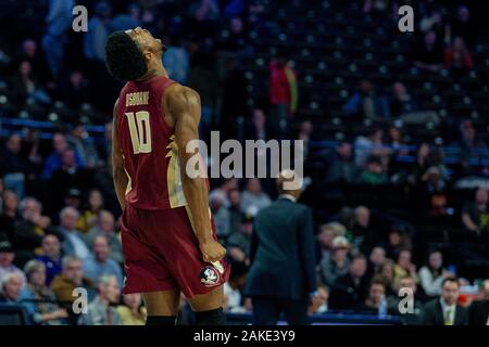 Winston-Salem, NC, USA. 8 janvier, 2020. Florida State Seminoles avant Malik Osborne (10) célèbre dans la seconde moitié du CAC se rencontreront à LJVM Coliseum de Winston-Salem, NC. (Scott Kinser/Cal Sport Media). Credit : csm/Alamy Live News Banque D'Images