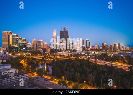 Toits de Perth en Australie occidentale, la nuit Banque D'Images