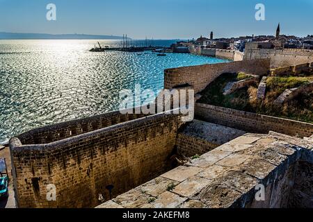 Vue sur le port d'Akko Banque D'Images