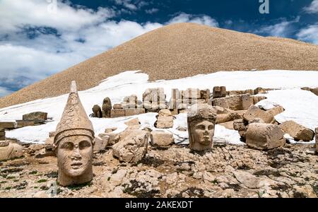 Des statues colossales à Nemrut Dagi en Turquie Banque D'Images