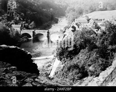 River Swale, Richmond, Yorkshire au 1940/50s Banque D'Images