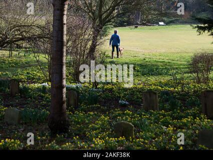 Cimetière pour animaux dans peu de Ponton Hall gardens Banque D'Images