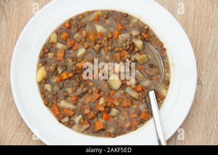 Délicieux fait maison soupe de lentilles Banque D'Images