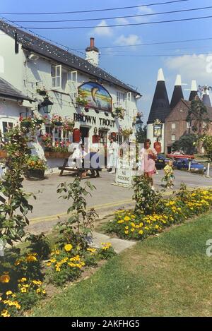 La truite de pub. Lamberhurst. Kent, Angleterre. UK Banque D'Images