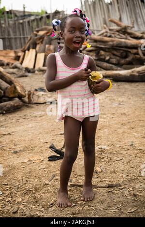 Côte d'Ivoire, Grand Lahou, district de Grand Lahou,girl Banque D'Images