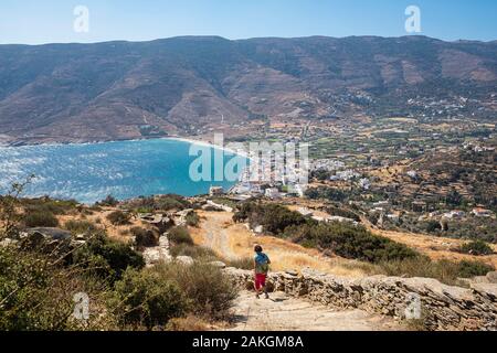 La Grèce, l'archipel des Cyclades, Andros island, randonnée pédestre numéro 3 entre Ormos Korthi, Chora et panorama sur la baie de Korthi Banque D'Images