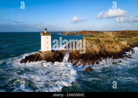 France, Manche, mer d'Iroise, Parc Naturel Régional d'Armorique (Parc naturel régional d'Armorique), le conquet, Pointe de Kermorvan, phare de Kermorvan (vue aérienne) Banque D'Images