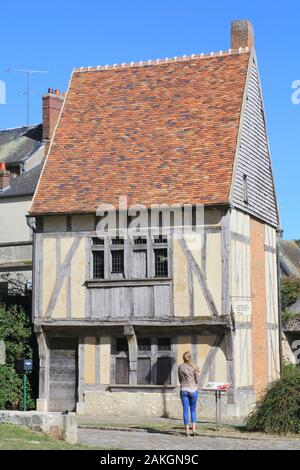 La France, l'Oise, Beauvais, district de la cathédrale Saint-Pierre de Beauvais, maison du 15ème siècle (la plus ancienne de la ville) construit dans les sections de bois, s/n, tuiles plates et restauré à la fin du 20e siècle Banque D'Images