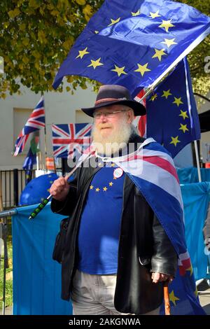 Royaume-uni, Londres, City of westminster, protester contre le Parlement britannique en Brexit, drapeau européen Banque D'Images