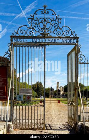 La France, l'Oise, Fontaine Chaalis, l'abbaye cistercienne de Chaalis et ses ruines médiévales appartenant au musée JACQUEMART André Banque D'Images