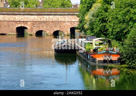 La France, Bas Rhin, Strasbourg, vieille ville classée au Patrimoine Mondial de l'UNESCO, du quartier de la Petite France, Barrage Vauban Vauban (Weir) au cours de l'Ill Banque D'Images