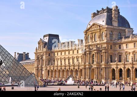 France, Paris, région classée au Patrimoine Mondial de l'UNESCO, le Musée du Louvre, Pavillon Richelieu Banque D'Images