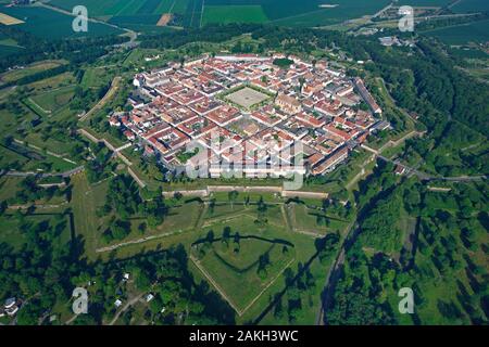 France, Haut-Rhin, Neuf-Brisach, ville fortifiée par Vauban et inscrite au Patrimoine Mondial de l'UNESCO (vue aérienne) Banque D'Images