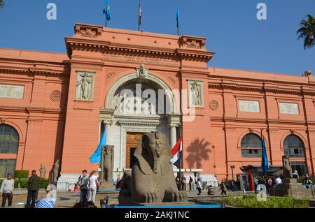 Le Caire, Egypte - 22 janvier 2013 : apparition de la Musée National égyptien. Musée des Antiquités égyptiennes, l'un des plus célèbres musées du monde Banque D'Images