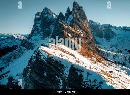 Belle dolomites en wintersnow frais Banque D'Images
