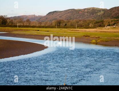 Le canal de la rivière Marais Eee porte de sable près du village de Flookborough la rive de la baie de Morecambe une journée d'hiver lacs du Sud Cumbria Banque D'Images