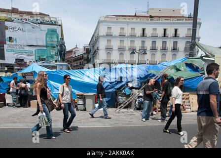 Madrid, 11 juin 2011, des tentes sur la place Puerta del Sol, mouvement 15M Banque D'Images