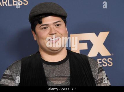 Harvey Guillen arrive à la TCA Starwalk FX Networks hiver tenue à l'hôtel Langham Huntington à Pasadena, CA le Jeudi, Janvier 9, 2020 ?. (Photo par Sthanlee B. Mirador/Sipa USA) Banque D'Images