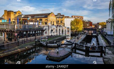 2019-12 Londres Camden et West End lumières à Noël Banque D'Images