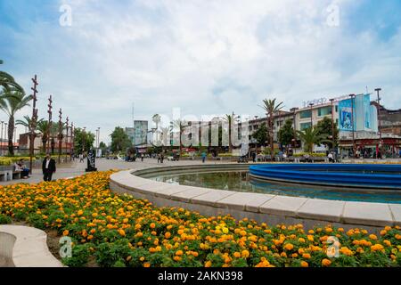 Rasht, Iran - Juin 2018 : affichage de la zone centrale de la ville de Rasht en Iran. Rasht est une destination touristique populaire dans le nord de l'Iran. Banque D'Images