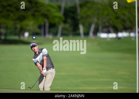 Honolulu, Hawaii, USA. Jan 9, 2020. - Andrew Putnam plaquettes sur le 18e trou vert pendant la première série de l'Open Sony à Waialae Country Club à Honolulu, Hawaï. Glenn Yoza/CSM/Alamy Live News Banque D'Images