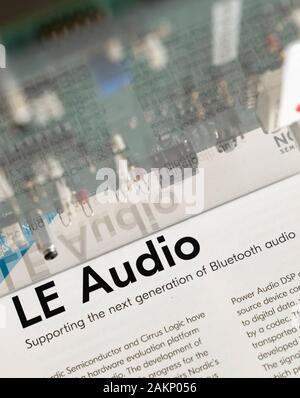 Las Vegas, USA. 05Th Jan, 2020. Les lettres 'LE Audio' peut être vu à côté d'un système Bluetooth. Le nouveau format Bluetooth devrait réduire la consommation électrique et de faire de nouvelles fonctions possibles. (Dpa : "Bluetooth est de mieux en mieux (et ne reste pas très stable)') Credit : Florian Schuh/dpa/Alamy Live News Banque D'Images