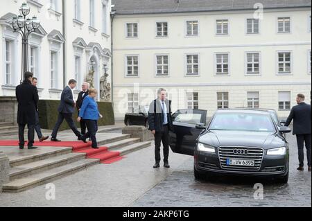 Angela Merkel Bundeskanzlerin wird von Bundespräsident Frank-Walter Steinmeier senneur und Frau Elke Büdenbender empfangen im Schloss Bellevue , Ber Banque D'Images