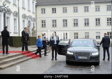 Angela Merkel Bundeskanzlerin wird von Bundespräsident Frank-Walter Steinmeier senneur und Frau Elke Büdenbender empfangen im Schloss Bellevue , Ber Banque D'Images