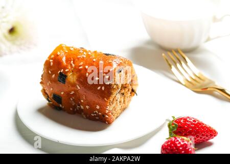 Soie de porc pain et lait pour le petit déjeuner de la nutrition Banque D'Images