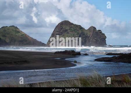 Piha beach sable noir, Waitakere, Nouvelle-Zélande Banque D'Images