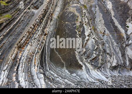 Flysch spectaculaire formation de roches Côte du pays basque à Zumaia, Espagne Banque D'Images