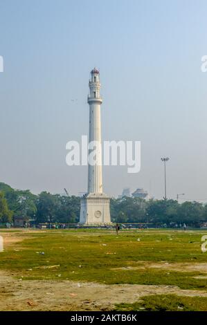 Kolkata, Bengale de l'Ouest / Inde - 11 novembre 2019: Le Shaheed Minar (anglais: Monument des martyrs), anciennement connu sous le nom de monument Ochterlony a été érigé Banque D'Images