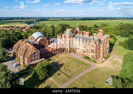 Kelham, Notinghamshire, Angleterre, Royaume-Uni - 2 août 2018 : Kelham Hall - le chef-d'œuvre du style gothique victorien près de Newark-on-Trent avec un hôtel Banque D'Images