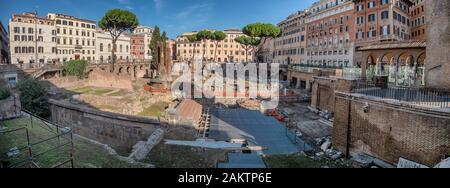 Piazza Torre argentine dans le centre de Rome, Italie Banque D'Images