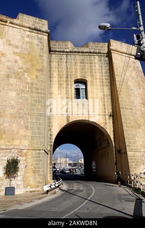 Stadttor und Stadtmauer um die historische Altstadt, Senglea, Malte Banque D'Images