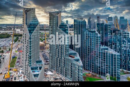 Greenwich, Royaume-Uni - 5 octobre 2019 : de nouveaux appartements et logements en construction par l'O2 Arena de Londres Est Banque D'Images