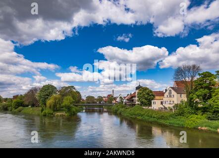 Confluence des rivières Danube et Wornitz à Donauworth, Swabia, Bavière, Allemagne, une destination de voyage populaire sur la route romantique touristique Banque D'Images