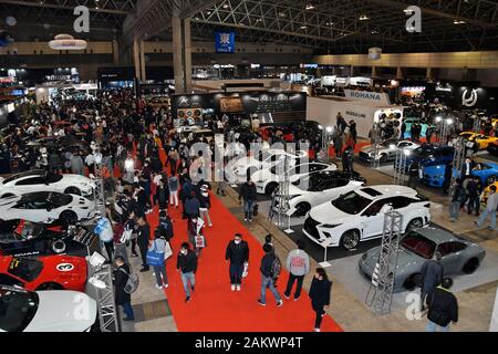 Chiba, Japon. 10 janvier, 2020. Environ 438 constructeurs automobiles et fabricants de pièces d'auto appel leurs derniers produits à trois jours de voitures personnalisées et les voitures de course de l'exposition Tokyo Auto Salon 2020 dans Chiba-Prefecture, le Japon le vendredi 10 janvier 2020. Photo par Keizo Mori/UPI UPI : Crédit/Alamy Live News Banque D'Images