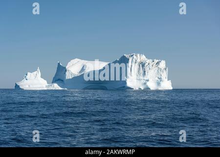Icebergs À La Hâte Fjord, Scoresby Sound, Est Du Groenland Banque D'Images